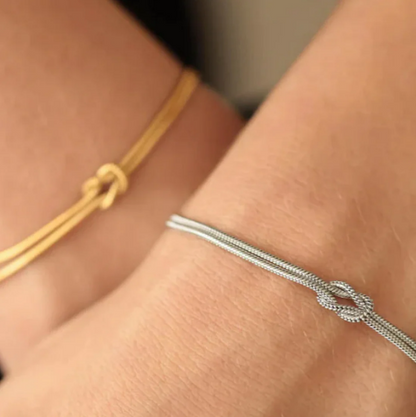 Forever Knot Bracelet 🎁